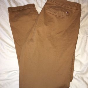 Woman’s Khaki Tommy Hilfiger pants